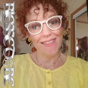 Meet your Posher, Sharon